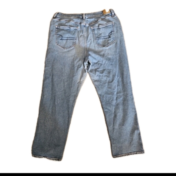 American Eagle Womens Light Wash Button Front High Waist Mom Jean 16 - Picture 3 of 13